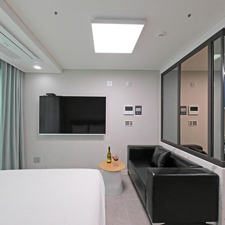 Elmomento Gwangan Hotel Busan Exterior photo