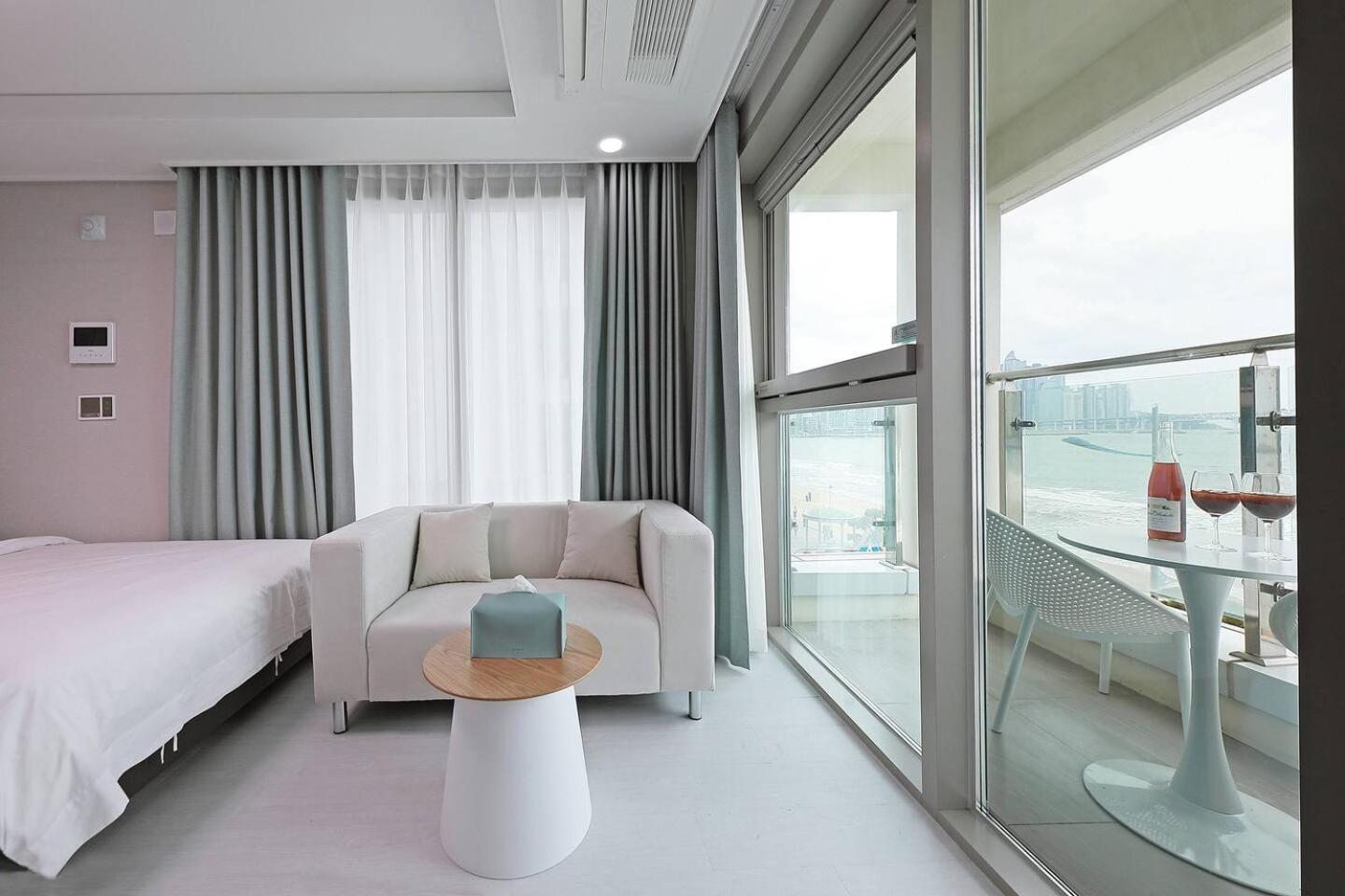 Elmomento Gwangan Hotel Busan Exterior photo